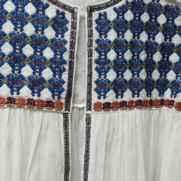 Beulah embroidered blouse - Picture 3 of 7